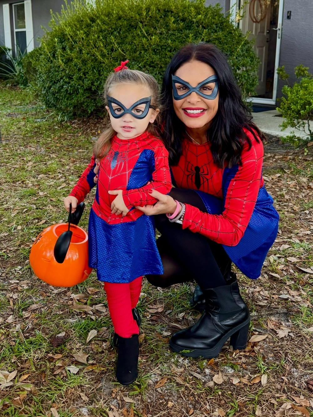🕷️🕸️ Women’s Adult Spider-Girl Costume - Spider-Man - Picture 11 of 14